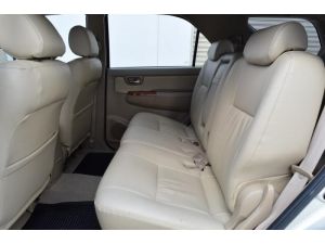 Toyota Fortuner 3.0 (ปี 2010) V SUV AT รูปที่ 7